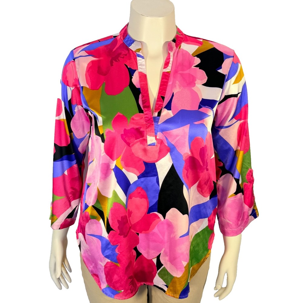 Natori Blouse Tunic Womens M Satin Stretch V-Neck Wide 3/4 Sleeve